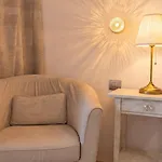 Elena's Ocean Oasis Apartament
